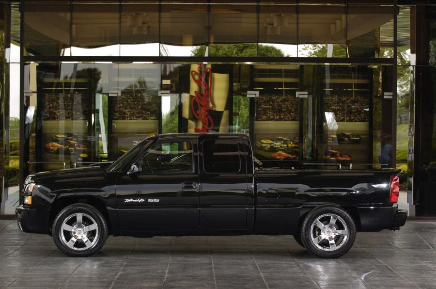  Chevrolet Silverado Intimidator SS 2006 года  (фото 15 из 18)